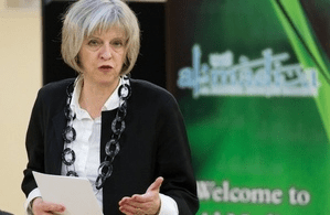 Foto: Gobierno de Reino Unido. David Cameron finalmente formalizó su renuncia como Primer Ministro y Theresa May asumió oficialmente el cargo.