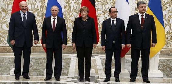 Foto: Euronews. Participantes en la Cumbre de Minsk el 11 de febrero de 2015.