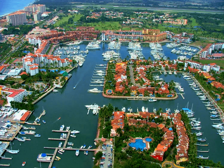 Foto: Altaplusvalía. Marina Puerto Vallarta. Entre estas prácticas indebidas, están la fijación de precios de reventa, compras o ventas atadas, exclusividades, boicot, depredación de precios, subsidios cruzados, discriminación de precios.