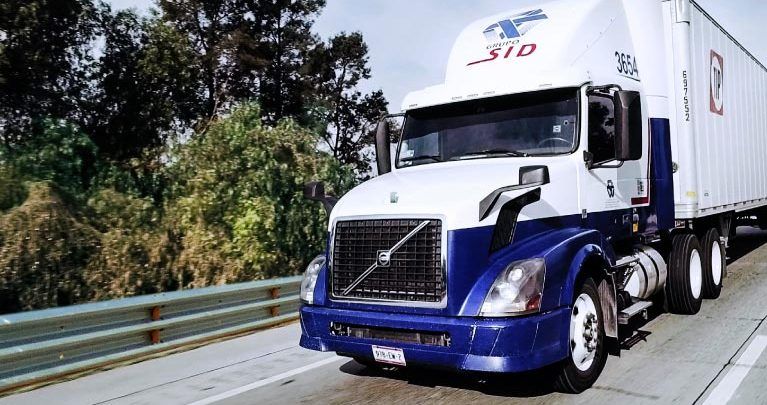 Grupo Traxion successfully carried out an issuance of unsecured stock certificates for 2,500 million pesos, for a term of seven years, and with a coupon at a fixed rate of 8.98 percent.