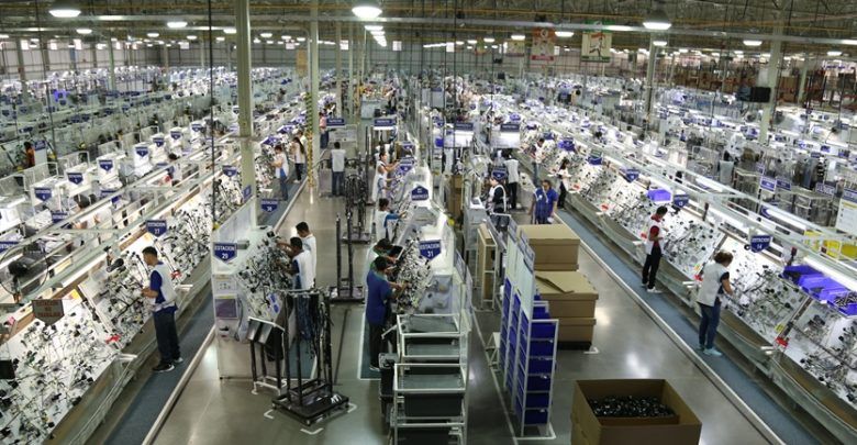 Las horas de trabajo a nivel mundial todavía estaban 3.8% por debajo de los niveles previos a la pandemia en el primer trimestre de 2022. Global working hours were still 3.8% below pre-pandemic levels in the first quarter of 2022.