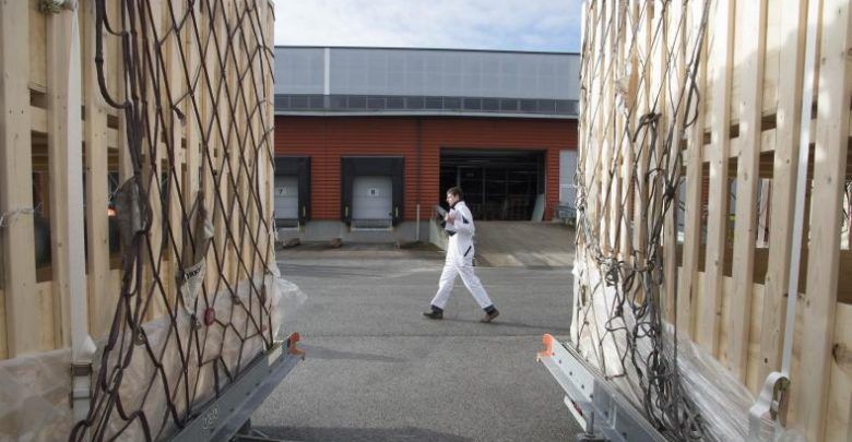 The world's customs are increasing the use of scanning technologies to inspect goods crossing borders as new risks have increased.