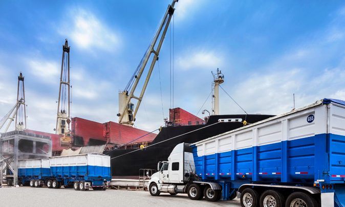 La cuenta corriente de la balanza de pagos de México experimentó un considerable superávit en 2020, antes de volver a registrar un déficit. Mexico's balance of payments current account experienced a sizeable surplus in 2020, before returning to deficit.