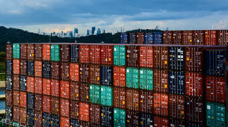 El comercio mundial de productos sube 10% en 2022. World trade in products rises 10% in 2022. Le commerce mondial de produits augmente de 10% en 2022.