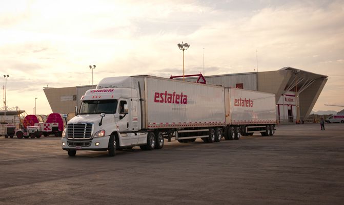 Estafeta es una compañía 100 % mexicana con 40 años de servicio.
