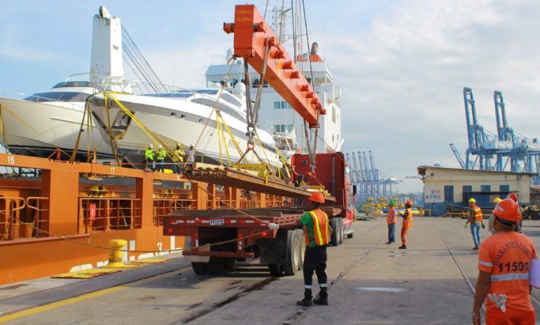 La Compañía de Puertos de Panamá (PPC), una subsidiaria de Hutchinson Whampoa, Ltd., de Hong Kong, opera los principales puertos existentes en Balboa y Cristóbal, en las entradas al Canal de Panamá.
