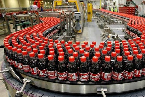 Coca-Cola FEMSA ha enfrentado un endurecimiento de impuestos y derechos en México. Coca-Cola FEMSA has faced a tightening of taxes and duties in Mexico.