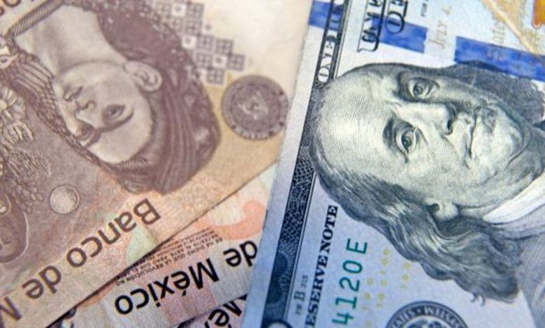 The peso closed the session with an appreciation of 032% or 7.1 cents, trading around 21.93 pesos per dollar, in the face of a generalized strengthening of currencies against the dollar, a sign of a greater appetite for risk among market participants.