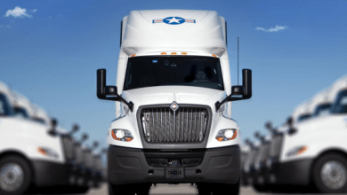 The US company USA Truck operates 1,990 tractor trucks in the United States, Mexico and Canada.