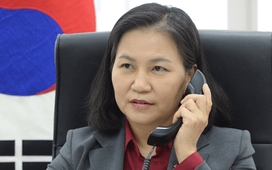 La Organización Mundial de Comercio (OMC) registrará esta semana a su quito candidato a Director General, la ministra de Comercio de Corea del Sur, Yoo Myung-hee, de acuerdo con Yonhap, la principal agencia de noticias de esa nación.
