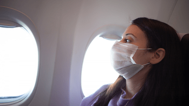 Air travel travelers face the risk of penalties for refusing to wear face covers.