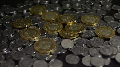 The Mexican peso gains 25 cents to the US dollar