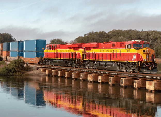 Las empresas Ferrocarril Mexicano (Ferromex) y Kansas City Southern de México (KCSM) incrementaron su participación de mercado en el movimiento de carga por vía férrea en México durante los primeros tres trimestre de 2020.