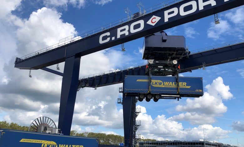 In its Resolution of 26 November 2020, the European Parliament welcomed the timely launch of the trade policy review and the debate on the European Union (EU) single concept of "open strategic autonomy".