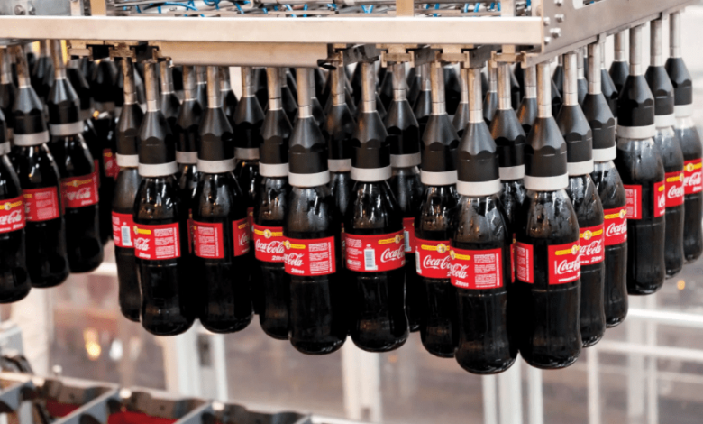 Coca-Cola FEMSA gana participación de mercado en el Sistema Coca-Cola. Coca-Cola FEMSA gains market share in the Coca-Cola System. Coca-Cola FEMSA gagne des parts de marché dans le système Coca-Cola. Coca-Cola FEMSA ganha participação de mercado no Sistema Coca-Cola.