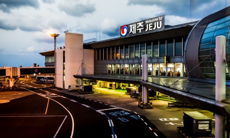 Los cinco principales pares de aeropuertos de pasajeros nacionales estaban todos en Asia y superaron a las principales rutas internacionales a medida que la recuperación nacional regresó más rápido, particularmente en China, informó la Asociación Internacional de Transporte Aéreo (IATA). The top five pairs of domestic passenger airports were all in Asia and outperformed major international routes as domestic recovery returned faster, particularly in China, the International Air Transport Association (IATA) reported.