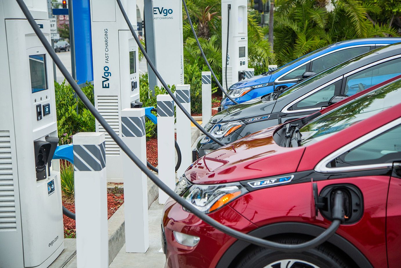Más de 500 modelos de vehículos eléctricos diferentes estarán disponibles en todo el mundo en 2022, destacó la Organización para la Cooperación y el Desarrollo Económicos (OCDE). More than 500 different electric vehicle models will be available worldwide by 2022, noted the Organization for Economic Cooperation and Development (OECD).