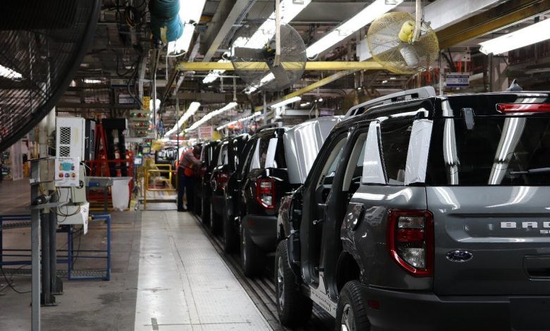 La carestía de chips contribuyó a que las exportaciones mexicanas de productos tuvieran un nulo crecimiento en octubre The shortage of chips contributed to the fact that Mexican exports of products had zero growth in October.