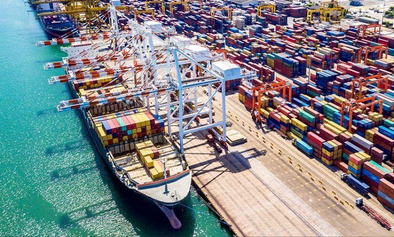 La UNCTAD prevé que el tráfico portuario mundial de contenedores crezca 10.1% en 2021. UNCTAD expects global container port traffic to grow 10.1% in 2021.
