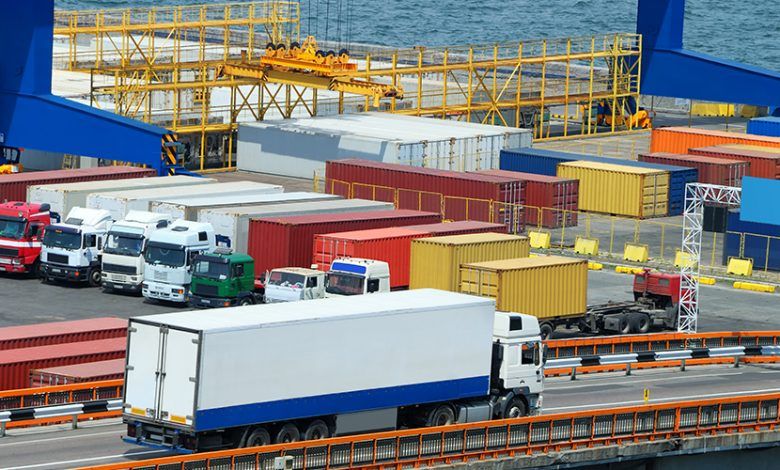 Hay inquietudes en México respecto a regulaciones estadounidenses sobre autotransporte transfronterizo de largo recorrido. There are concerns in Mexico regarding US regulations on long-haul cross-border trucking.