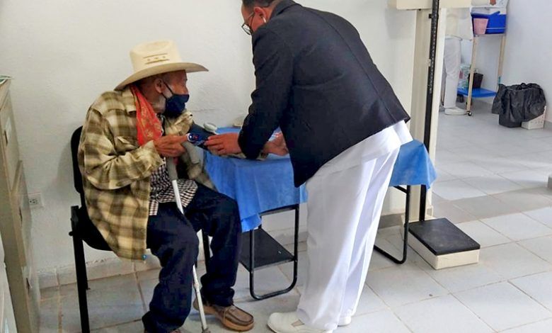 Hasta el 9 de enero de 2022 se habían registrado 81 millones de personas vacunadas en México con al menos una de las dos dosis. Until January 9, 2022, 81 million people had been vaccinated in Mexico with at least one of the two doses.