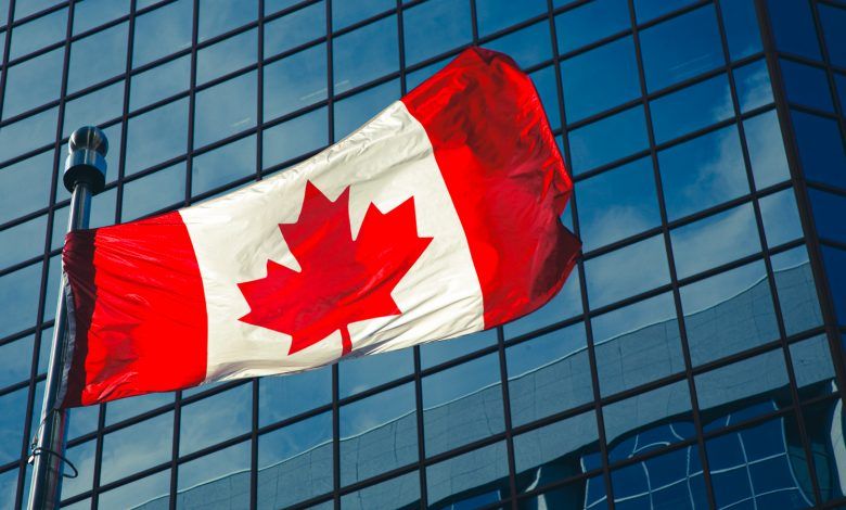 El crecimiento económico de Canadá se ralentiza. Canada's economic growth is slowing. La croissance économique du Canada ralentit.