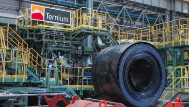 Ternium programa invertir 1,000 millones de dólares para ampliar una planta de acero en Nuevo León, México. Ternium plans to invest 1,000 million dollars to expand a steel plant in Nuevo León, Mexico.