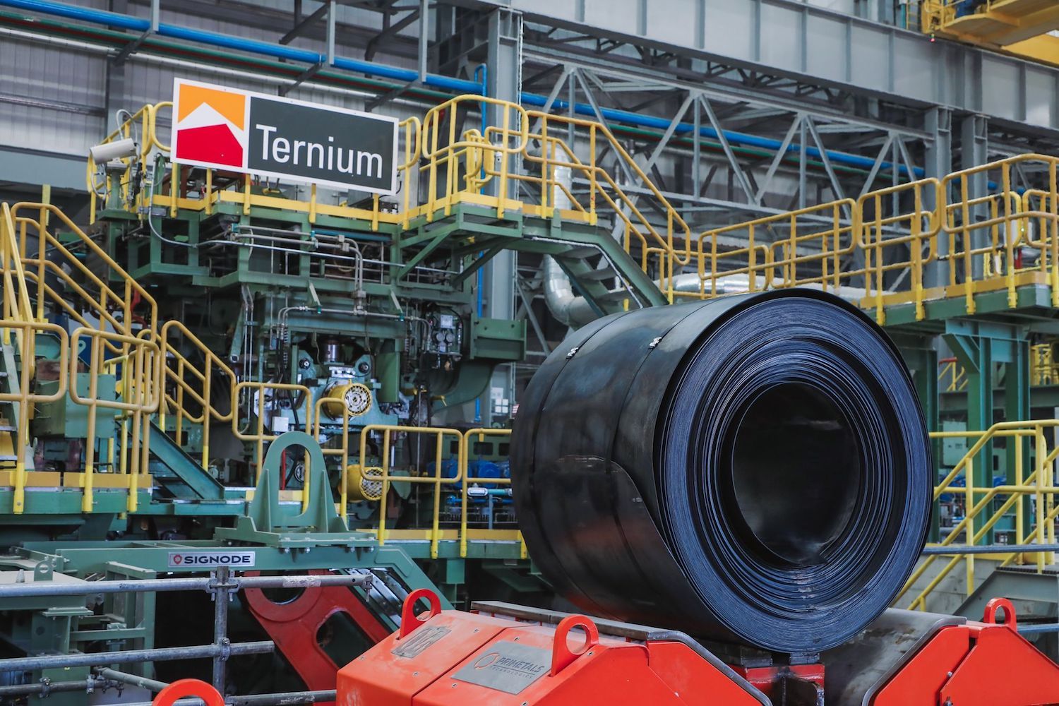 Ternium programa invertir 1,000 millones de dólares para ampliar una planta de acero en Nuevo León, México. Ternium plans to invest 1,000 million dollars to expand a steel plant in Nuevo León, Mexico.
