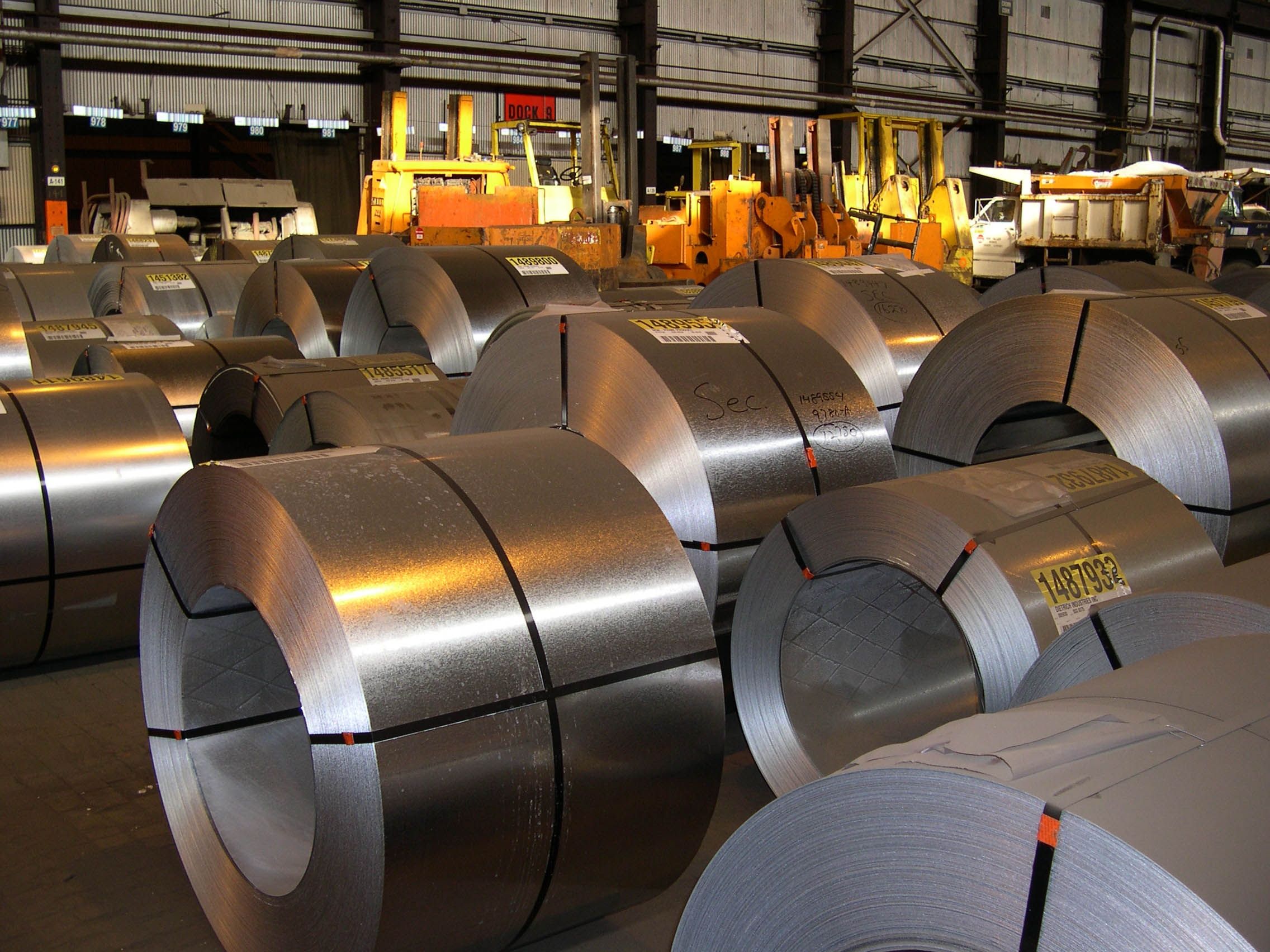 El gobierno de Estados Unidos acordó otorgar un cupo para las importaciones de acero originario de Japón. The United States government agreed to grant a quota for imports of steel originating in Japan.