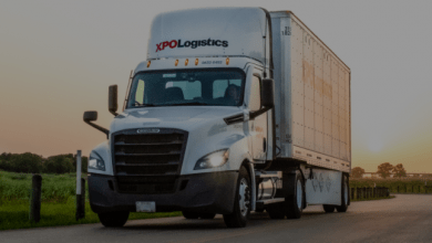 Los competidores de XPO Ligistics incluyen C.H. Robinson, FedEx, Old Dominion Freight Line y Saia. XPO Logistics' competitors include C.H. Robinson, FedEx, Old Dominion Freight Line and Saia.