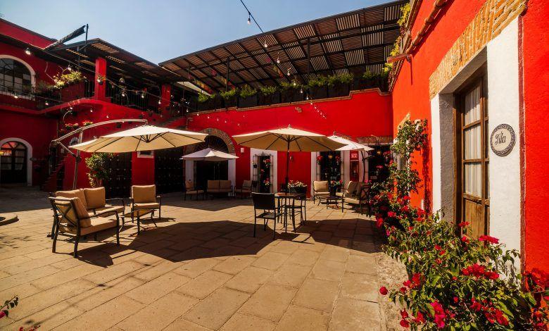 OYO Rooms, Grupo Posadas y City Express se ubican entre las 10 principales empresas del segmento de hoteles, restaurantes y servicios institucionales (HRI). OYO Rooms, Grupo Posadas and City Express are among the top 10 companies in the hotel, restaurant and institutional services (HRI) segment.