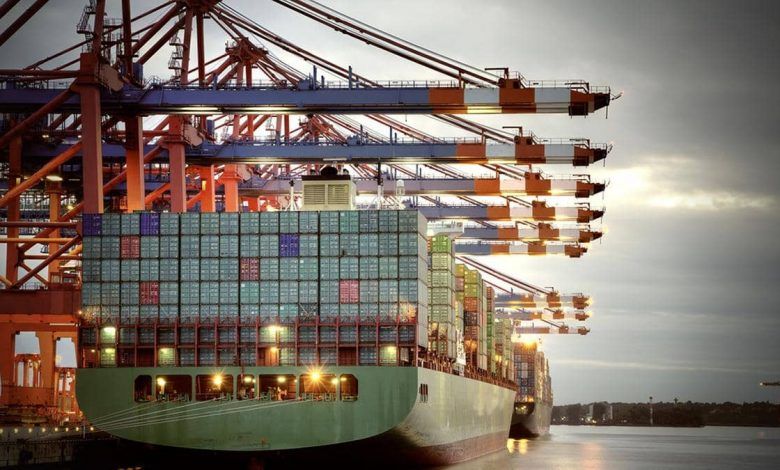 La relación económica y comercial entre Estados Unidos y China tiene profundas consecuencias. The economic and trade relationship between the United States and China has profound consequences.