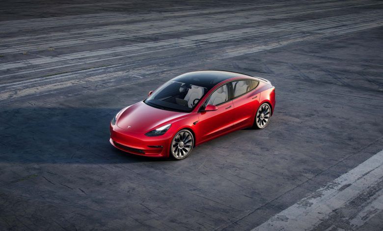 Las ventas mundiales de automóviles eléctricos se duplicaron con creces en 2021, alcanzando los 6.6 millones de unidades. Global sales of electric cars more than doubled in 2021, reaching 6.6 million units.