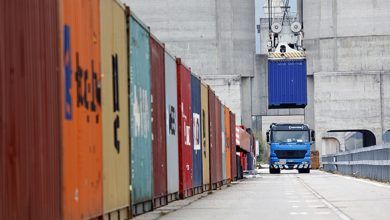 Suiza opera 73 acuerdos comerciales regionales (ACR) con 73 economías, según un informe de la Organización Mundial de Comercio (OMC). Switzerland operates 73 regional trade agreements (RTAs) with 73 economies, according to a World Trade Organization (WTO) report.