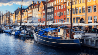 Dinamarca alcanzó el primer puesto (desde el 3º) por primera vez en la historia del Ranking de Competitividad Mundial de IMD. Denmark reached the top spot (from 3rd) for the first time in the history of the IMD World Competitiveness Rankings.