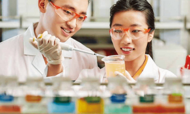 China se ubicó en la primera posición global en exportaciones de químicos orgánicos en 2021. China ranked first globally in organic chemical exports in 2021.