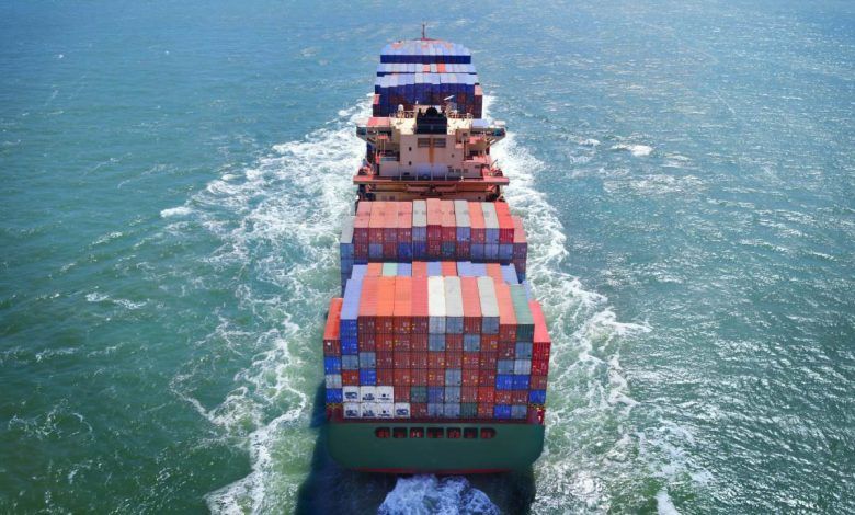 Estados Unidos tuvo un superávit en el comercio de servicios con México de 2,700 millones de dólares en 2021. The United States had a services trade surplus with Mexico of US$2.7 billion in 2021.