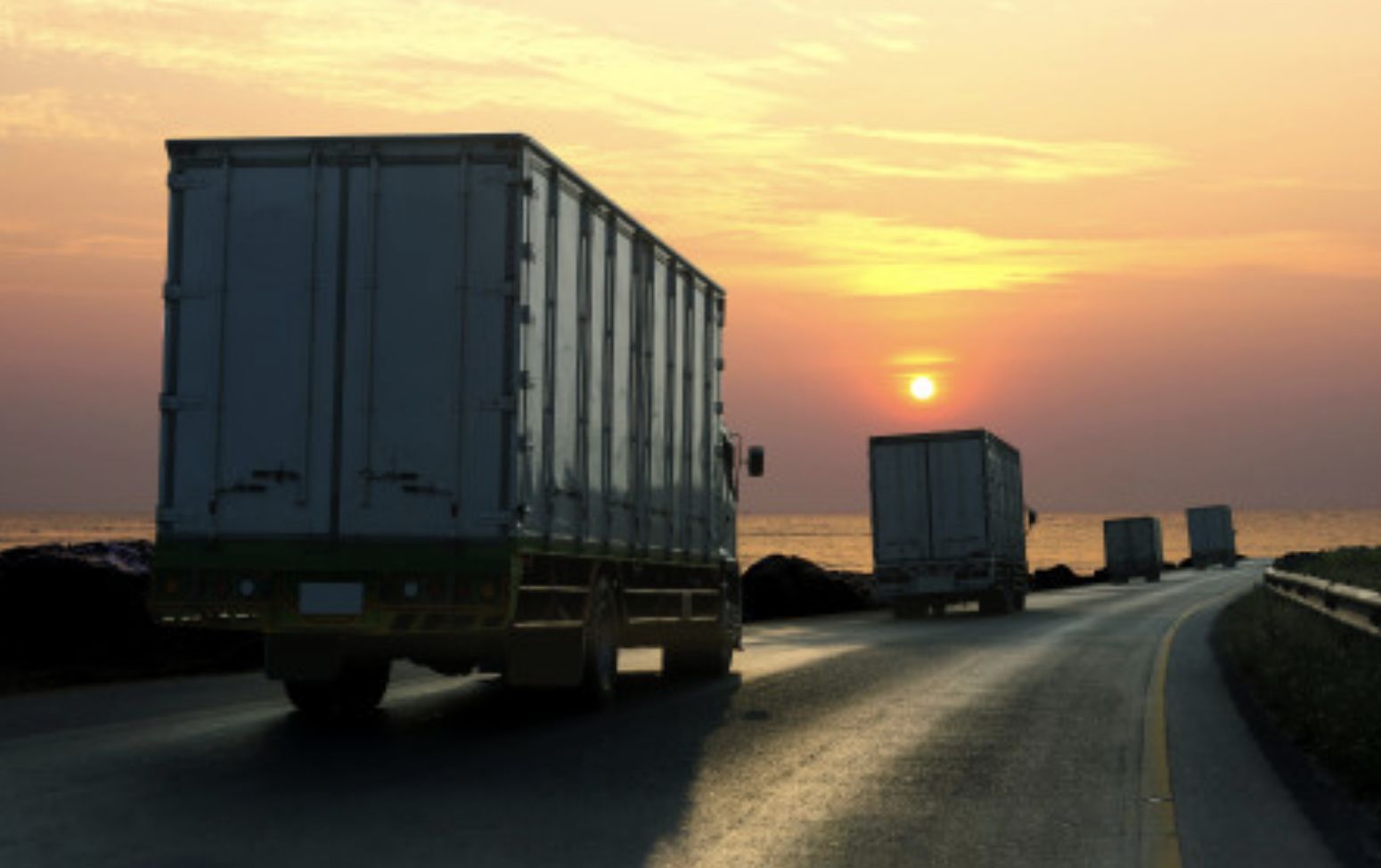 El mercado nacional de carga de camiones de Estados Unidos en 2021 fue de aproximadamente 732,000 millones de dólares, según Statista. The U.S. domestic truckload freight market in 2021 was approximately $732 billion, according to Statista.