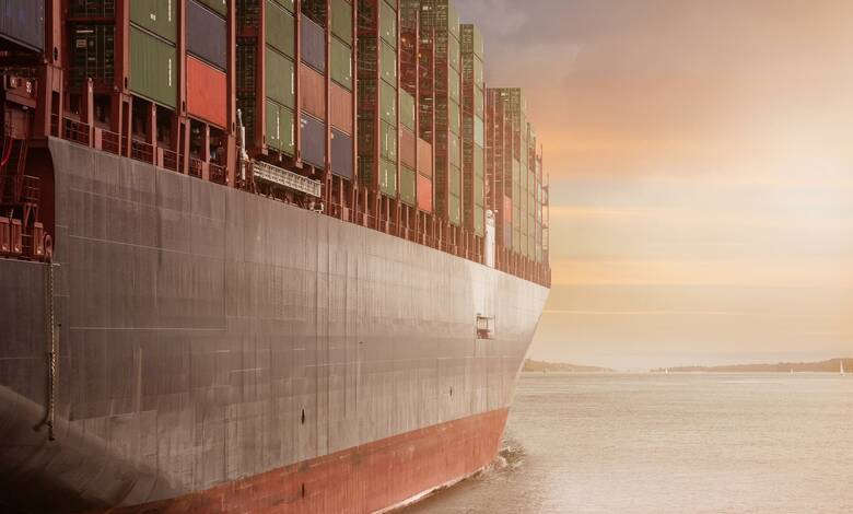 La eliminación de aranceles en RCEP fue considerada como una importante liberalización por APEC. The elimination of tariffs in RCEP was considered an important liberalization by APEC.
