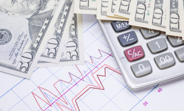 El FMI hizo un breve análisis sobre el costo de la desinflación en el mundo como parte de sus más recientes perspectivas económicas. The IMF provided a brief analysis of the cost of disinflation in the world as part of its latest economic outlook.