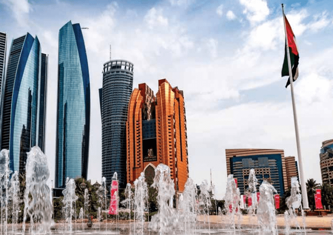 Emiratos Árabes Unidos (EAU) está trabajando en la aplicación de la Agenda Nacional para la atracción de IED. The United Arab Emirates (UAE) is working on the implementation of the National Agenda for FDI attraction.