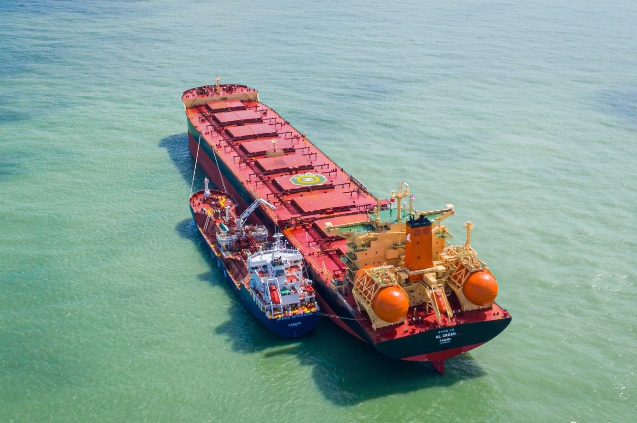 El transporte marítimo genera más de 32% del PIB y casi 300.000 empleos en Panamá, directos e indirectos. Maritime transport generates more than 32% of GDP and almost 300,000 direct and indirect jobs in Panama.