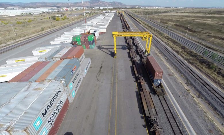 Nearshoring en México y la reorganización del comercio mundial. Nearshoring in Mexico and the reorganization of world trade. Nearshoring au Mexique et réorganisation du commerce mondial. Nearshoring no México e a reorganização do comércio mundial.