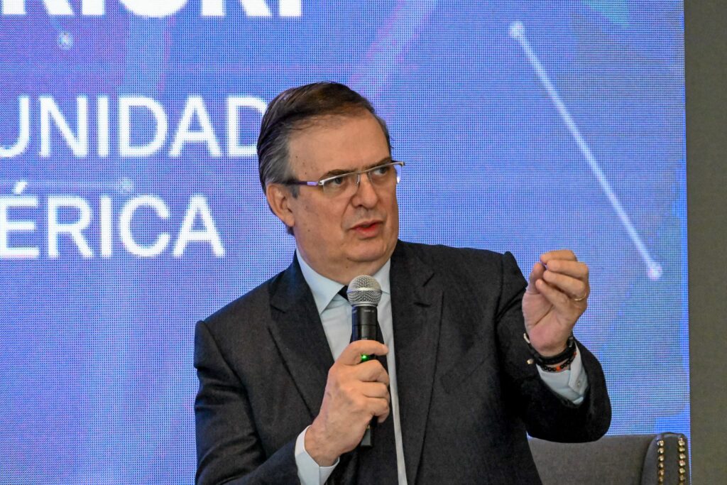 União aduaneira entre o México e os Estados Unidos: a proposta de Ebrard foi descartada