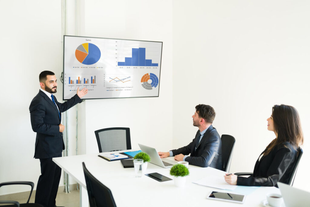 <a href="https://www.freepik.com/free-photo/hispanic-boss-suit-giving-talk-about-work-report-her-work-professional-colleagues-meeting-room_27507085.htm#fromView=keyword&page=2&position=44&uuid=279df13f-2d1a-4ce5-ac89-7a31487e9518&query=Showing+Presentation">Image by tonodiaz on Freepik</a>