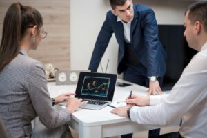 Seguridad financiera empresarial: uso de inteligencia artificial y análisis de riesgo avanzado