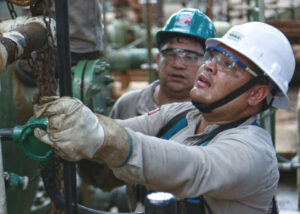 Mexico increases crude oil processing by 40%