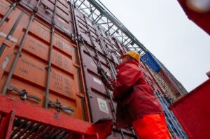 Customs brokers with customs agencies begin testing 